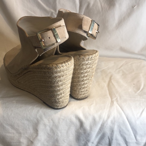 Kenneth Cole suede Odette wedges. - Picture 3 of 8